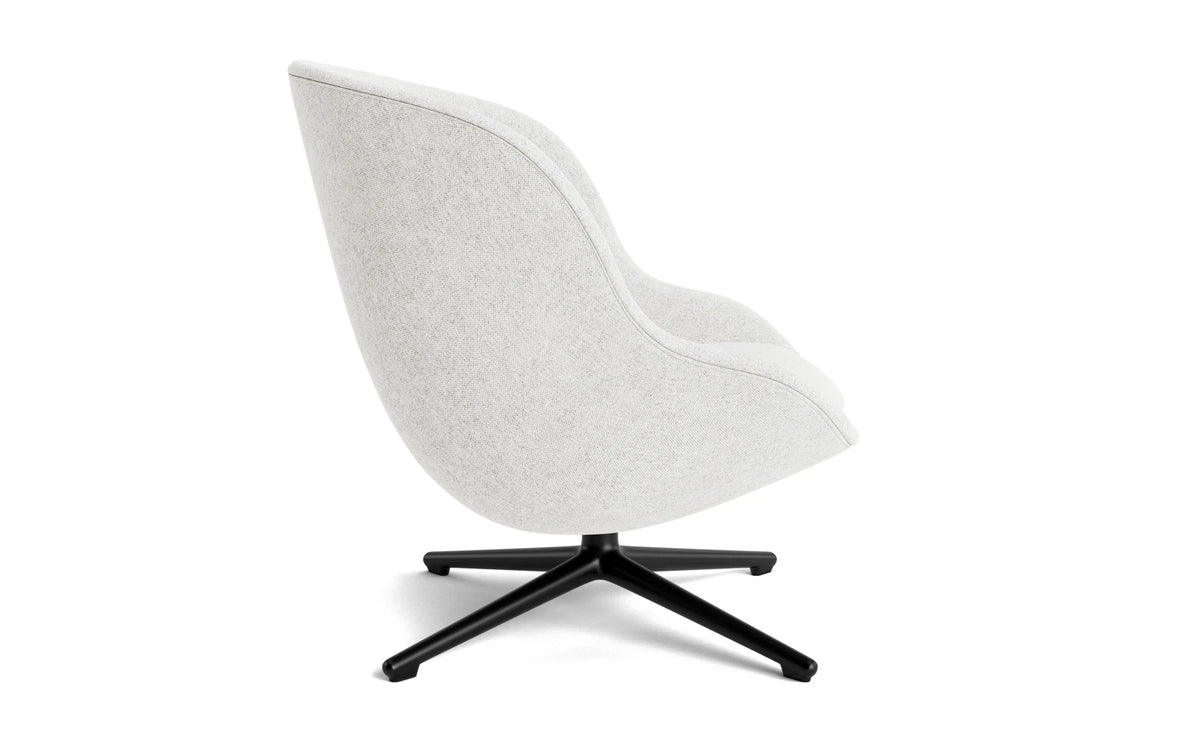 Hyg Lounge-Sessel niedrig mit Drehgestell, schwarzes Aluminium, Hallingdal in Hallingdal 110 präsentiert im Onlineshop von KAQTU Design AG. Drehsessel ist von Normann Copenhagen