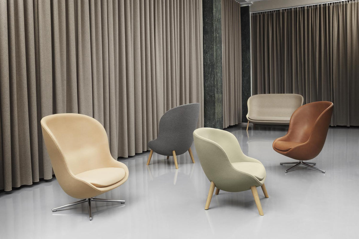 Hyg Lounge-Sessel mit Drehgestell schwarzes Aluminium Ultra Leder in Ultra 41599 präsentiert im Onlineshop von KAQTU Design AG. Drehsessel ist von Normann Copenhagen