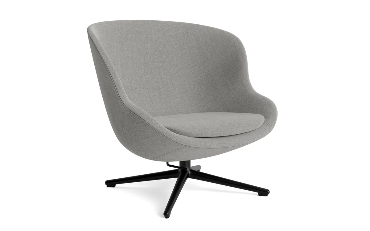 Hyg Lounge-Sessel Niedrig mit Drehgestell schwarzes Aluminium Tilt Remix in Remix 133 präsentiert im Onlineshop von KAQTU Design AG. Drehsessel ist von Normann Copenhagen