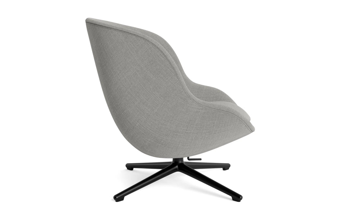 Hyg Lounge-Sessel Niedrig mit Drehgestell schwarzes Aluminium Tilt Remix in Remix 133 präsentiert im Onlineshop von KAQTU Design AG. Drehsessel ist von Normann Copenhagen