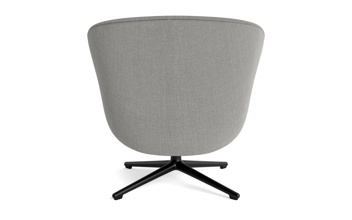 Hyg Lounge-Sessel Niedrig mit Drehgestell schwarzes Aluminium Tilt Remix in Remix 133 präsentiert im Onlineshop von KAQTU Design AG. Drehsessel ist von Normann Copenhagen