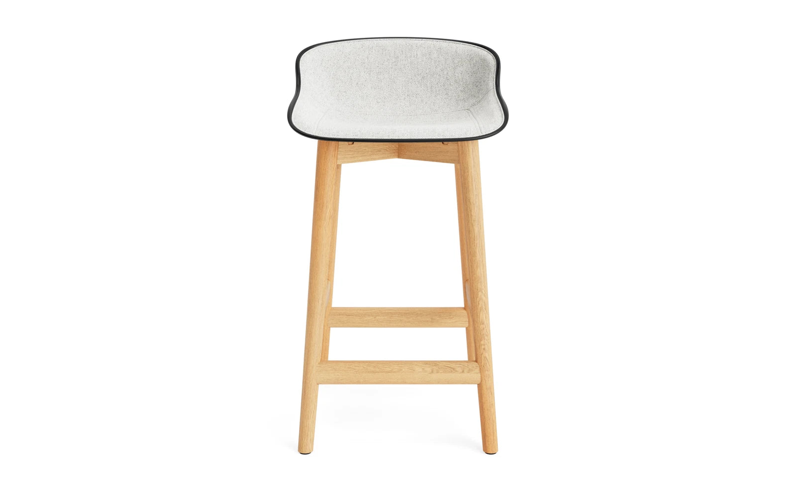 Erleben Sie den Hyg Barhocker 65 cm von Normann Copenhagen – ein elegantes, gepolstertes Design aus Eiche, das Gemütlichkeit und Stil in Ihr Zuhause bringt.