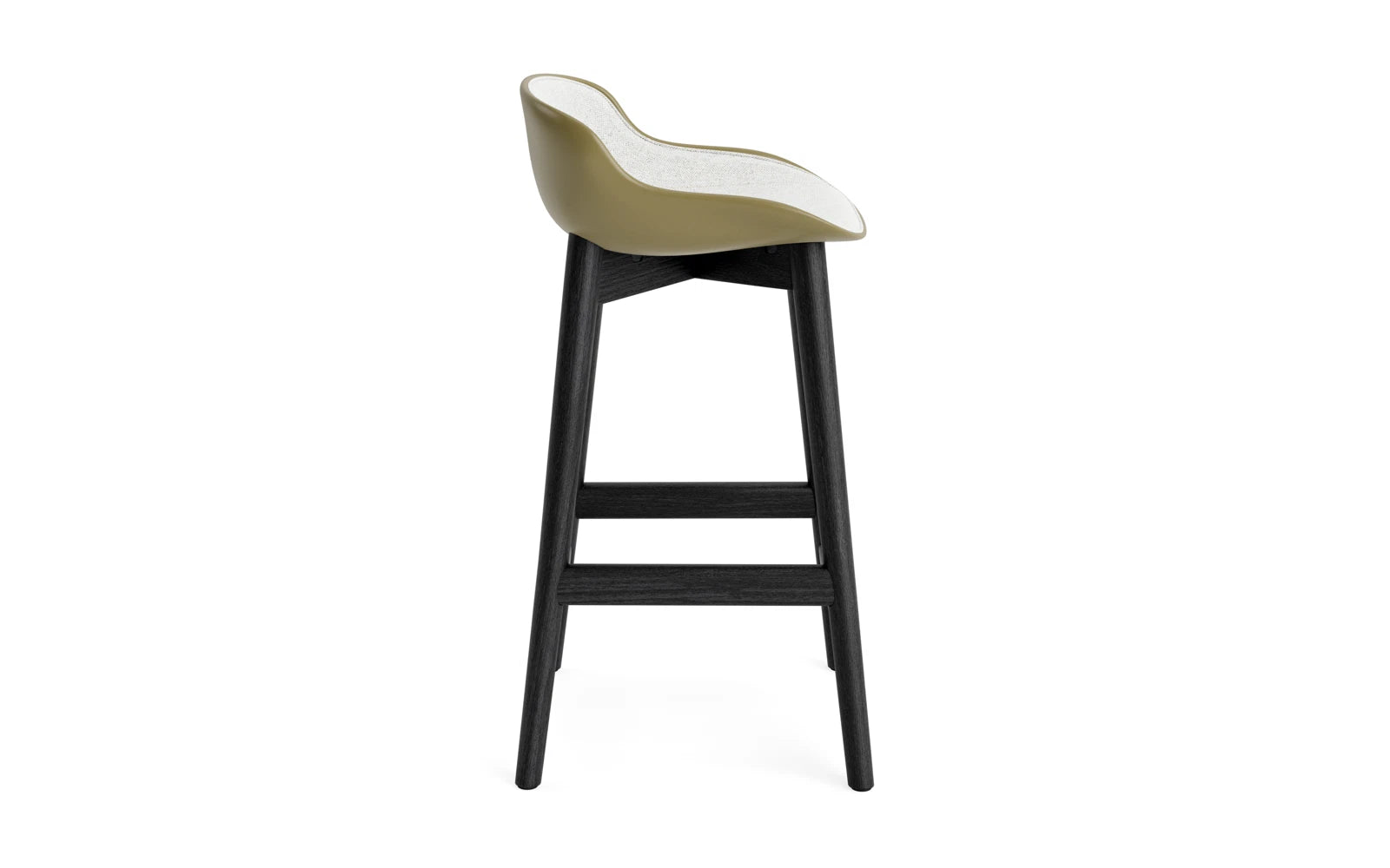 Erleben Sie den Hyg Barhocker von Normann Copenhagen: 65 cm hoch, mit stilvollem Design aus schwarzer Eiche und komfortabler Olive/Hallingdal Polsterung. Perfekt für moderne Ess- und Loungebereiche.