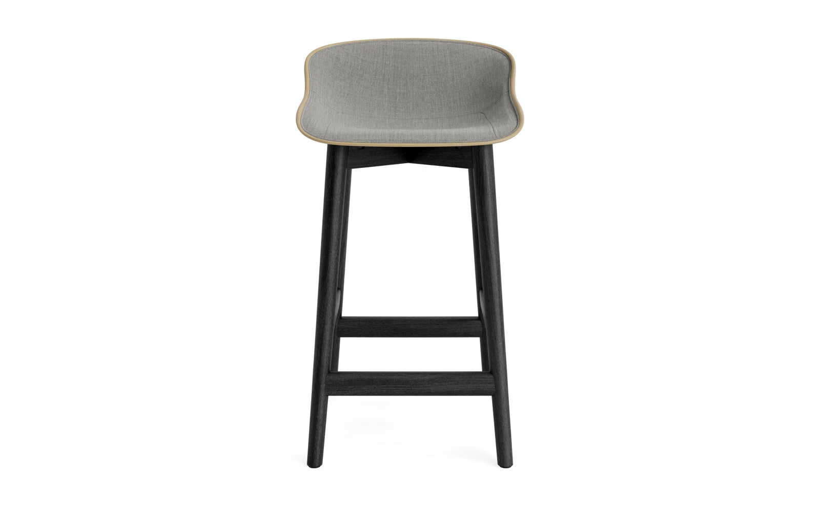 Erleben Sie den Hyg Barhocker 65 cm von Normann Copenhagen – ein elegantes Designstück aus schwarzer Eiche mit sandfarbenem Polster, das Gemütlichkeit und Stil vereint.
