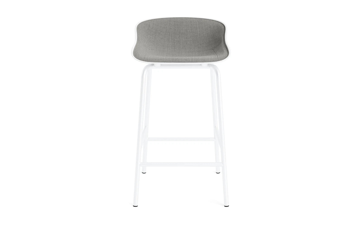 Hyg Barhocker 65 cm Frontpolster Weiss Stahl Weiss/Remix in Remix 133 präsentiert im Onlineshop von KAQTU Design AG. Barstuhl ist von Normann Copenhagen