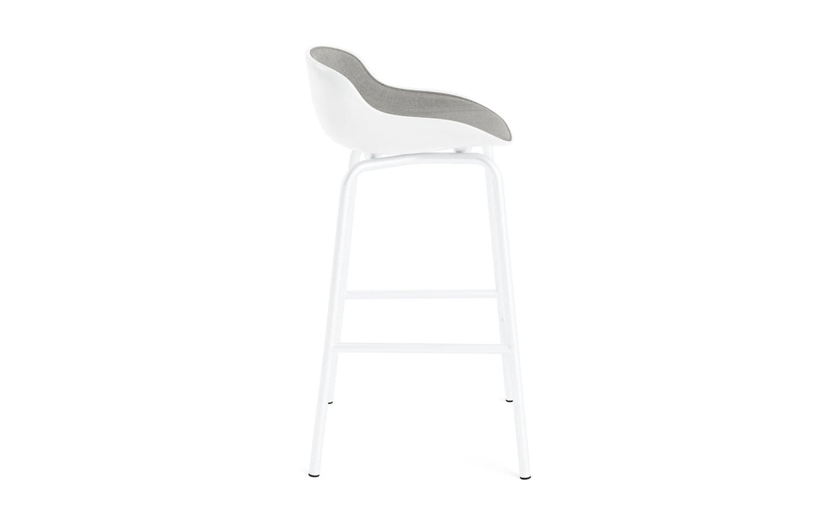 Hyg Barhocker 65 cm Frontpolster Weiss Stahl Weiss/Remix in Remix 133 präsentiert im Onlineshop von KAQTU Design AG. Barstuhl ist von Normann Copenhagen