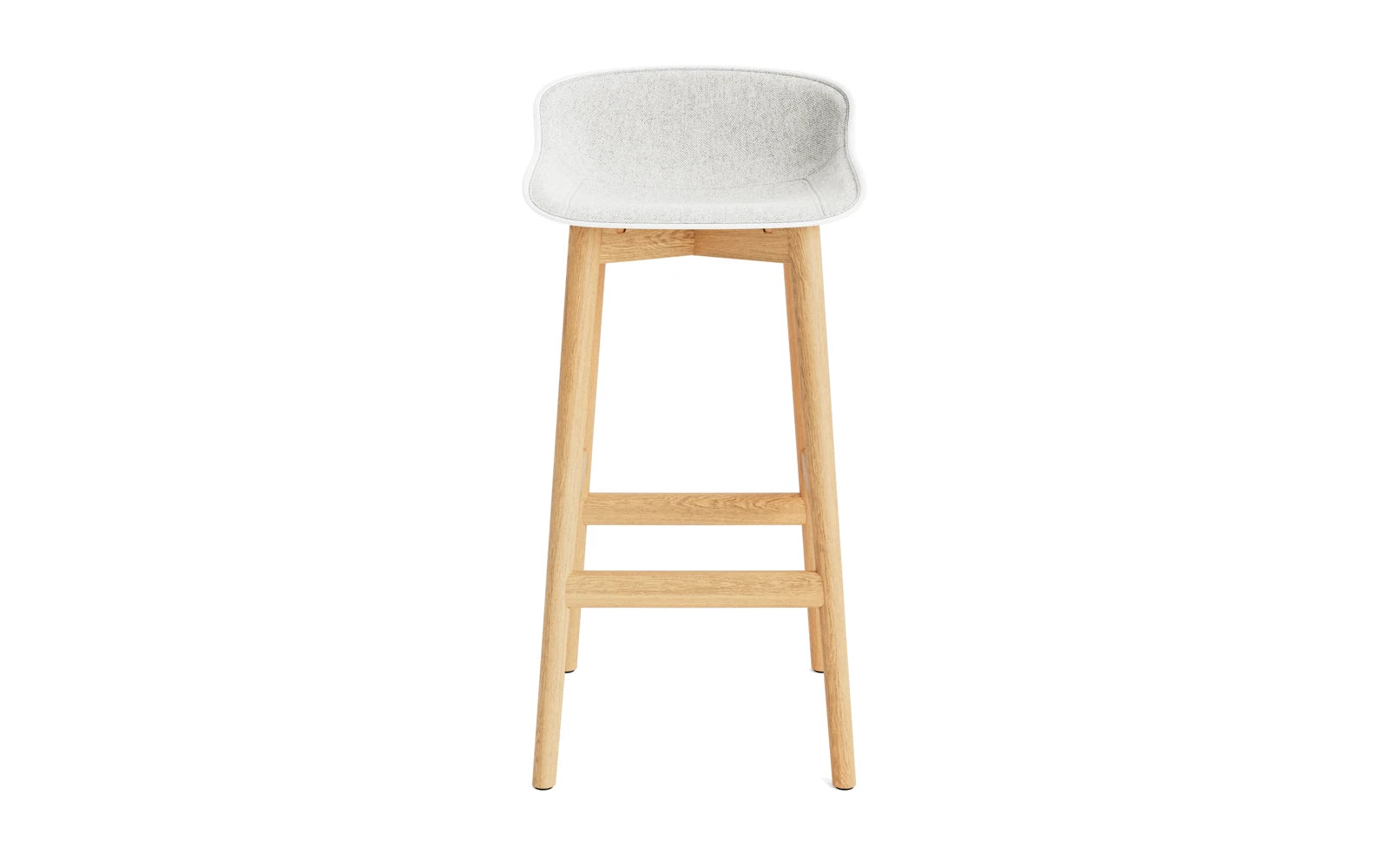 Erleben Sie den Hyg Barhocker 75 cm von Normann Copenhagen – stilvolles Eichenholz in Weiß, gepolstert mit Hallingdal für unvergleichlichen Sitzkomfort.