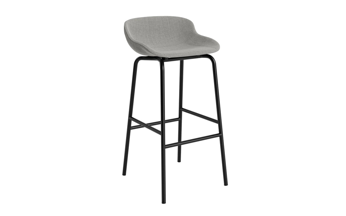 Hyg Barhocker 75 cm gepolstert schwarzes Stahl Remix in Remix 133 präsentiert im Onlineshop von KAQTU Design AG. Barhocker ist von Normann Copenhagen