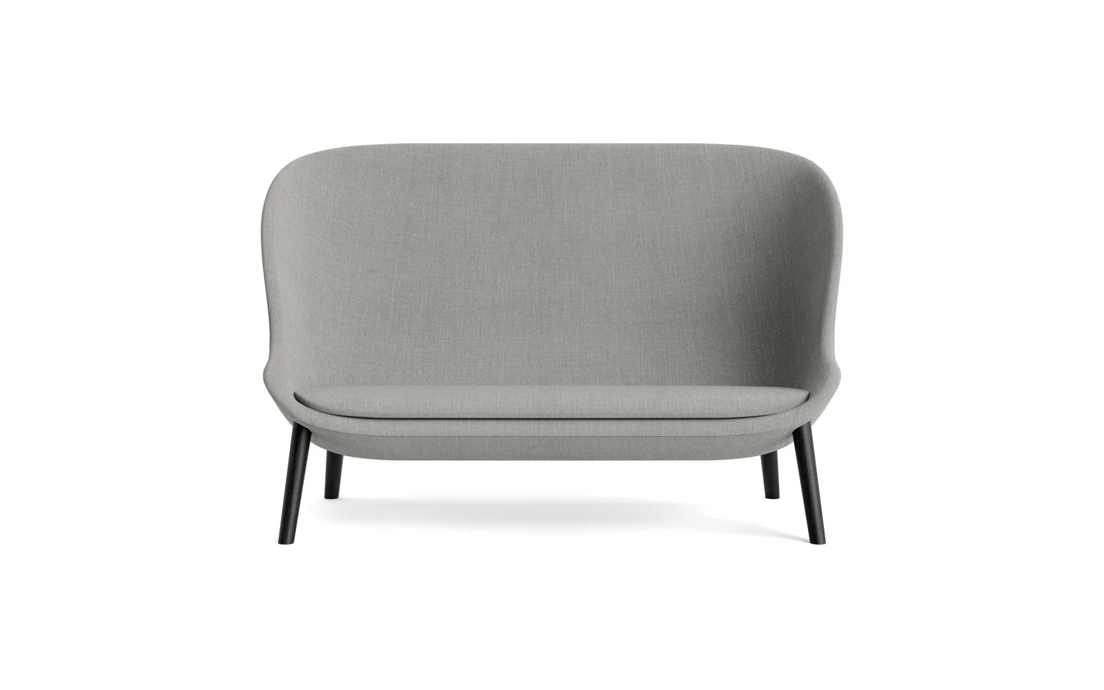 Das Hyg Sofa von Normann Copenhagen vereint dänische Hygge mit organischem Design. Komfortabel, stilvoll und individuell anpassbar.