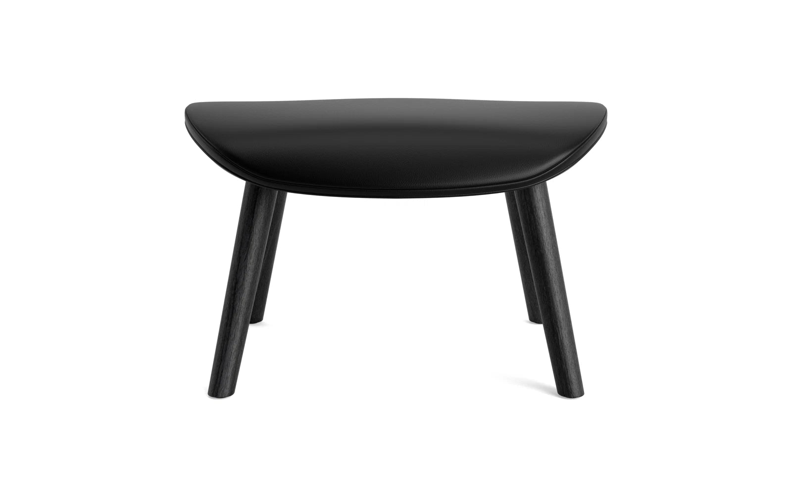Erleben Sie den Hyg Fusshocker Schwarze Eiche Ultra von Normann Copenhagen – ein elegantes Design, das Gemütlichkeit und Stil vereint.