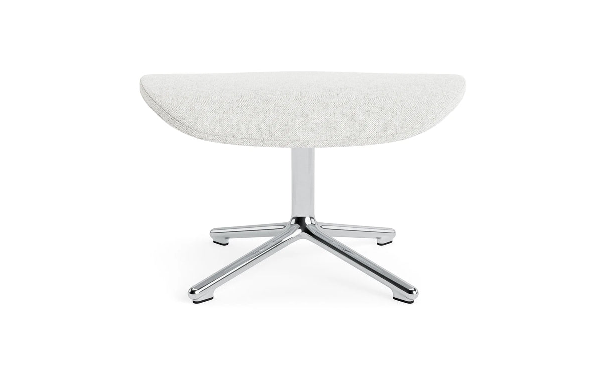 Hyg Fusshocker drehbar Alu Hallingdal in Hallingdal 110 präsentiert im Onlineshop von KAQTU Design AG. Ottoman ist von Normann Copenhagen