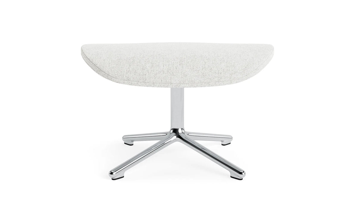 Hyg Fusshocker drehbar Alu Hallingdal in Hallingdal 110 präsentiert im Onlineshop von KAQTU Design AG. Ottoman ist von Normann Copenhagen