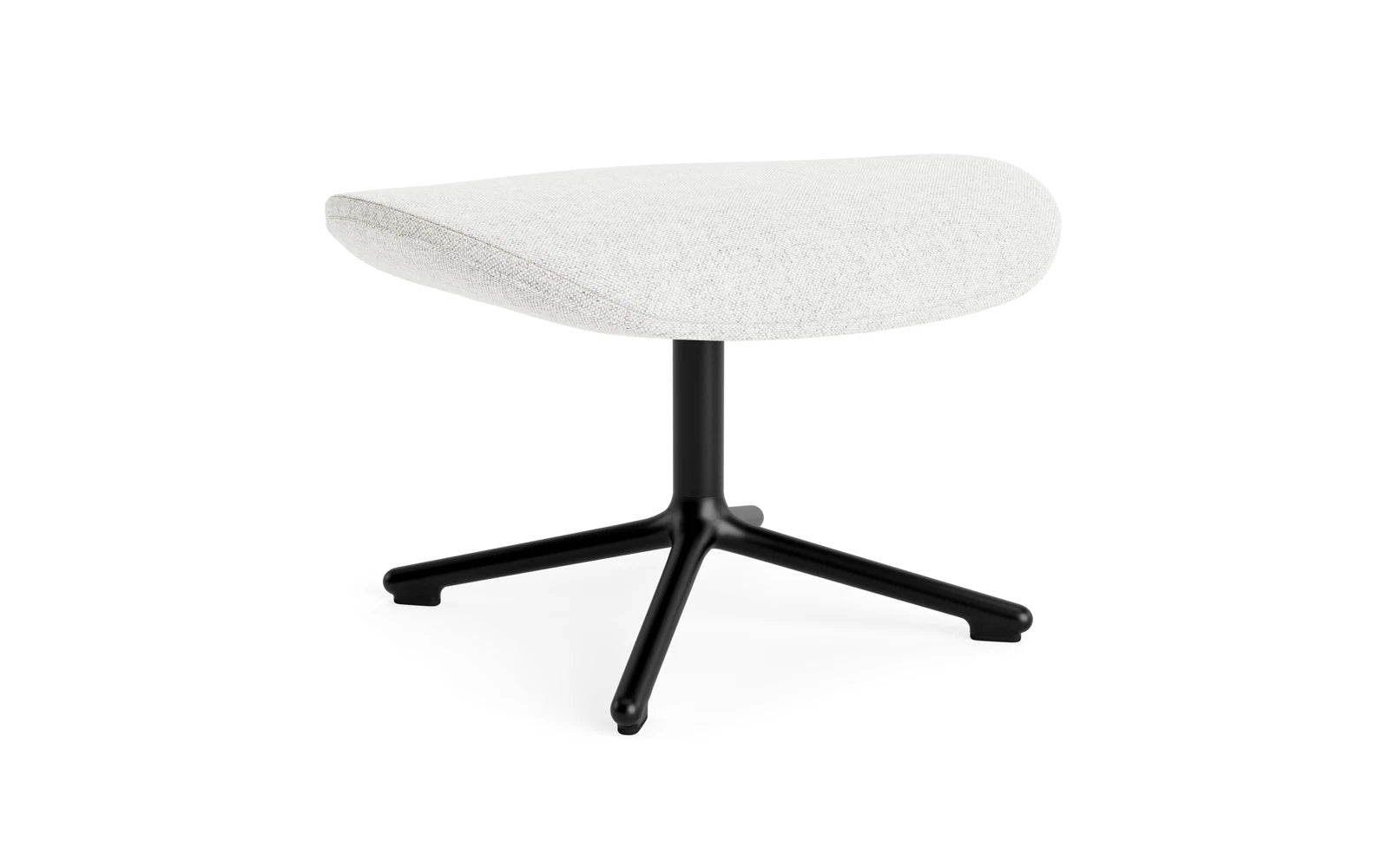 Hyg Fusshocker drehbar Schwartz Alu Hallingdal in Hallingdal 110 präsentiert im Onlineshop von KAQTU Design AG. Ottoman ist von Normann Copenhagen