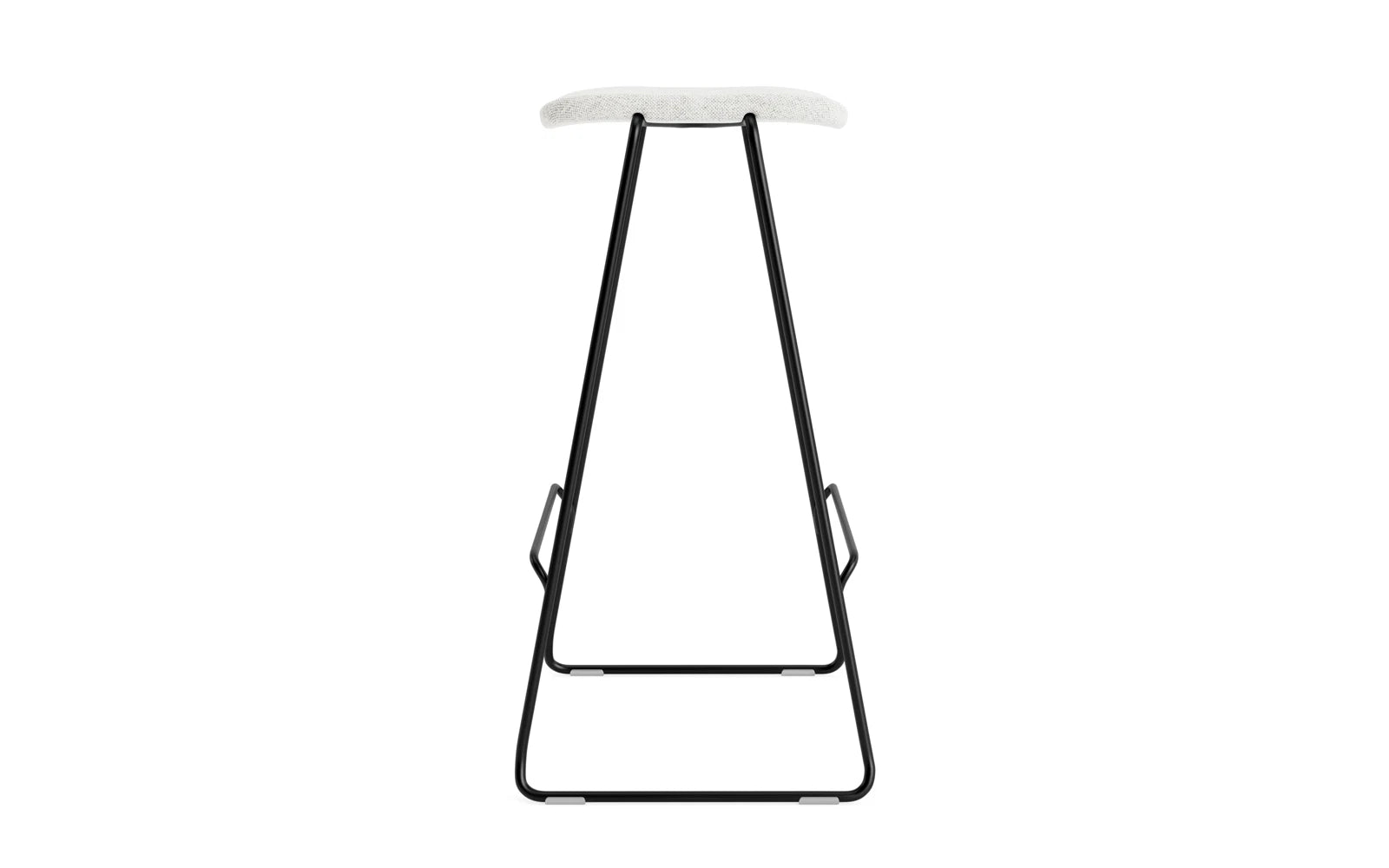Entdecken Sie den Just Barhocker 75 cm von Normann Copenhagen – ein stilvoller, gepolsterter Hocker aus robustem Stahl, ideal für jeden Raum.