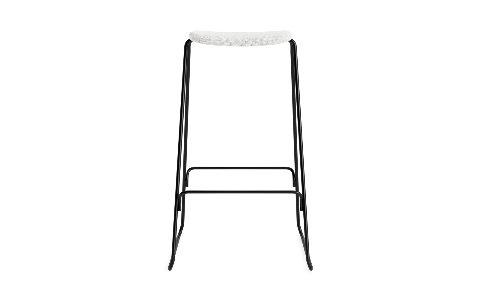 Erleben Sie den Just Barhocker 75 cm von Normann Copenhagen – ein eleganter, gepolsterter Barstuhl aus schwarzem Stahl, der modernes Design und Komfort vereint.