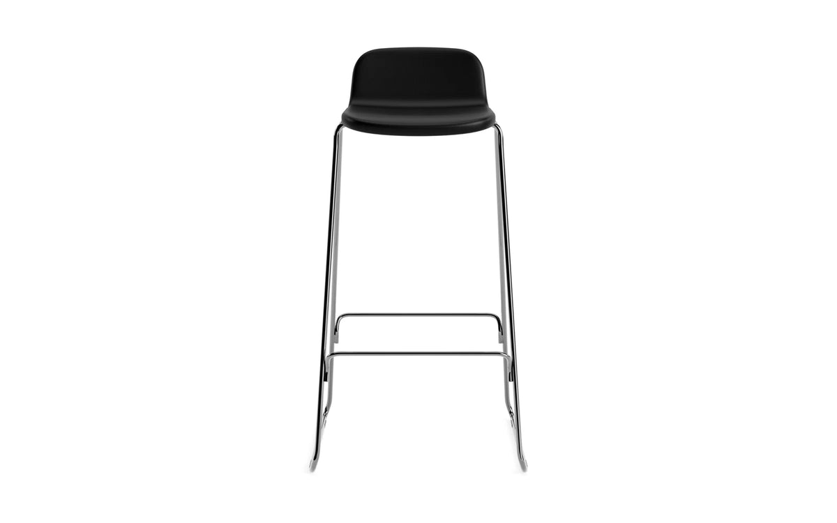 Just Barhocker 75 cm mit Lehne, gepolstert, Chrom/ Ultra in Ultra 41599 präsentiert im Onlineshop von KAQTU Design AG. Barstuhl ist von Normann Copenhagen