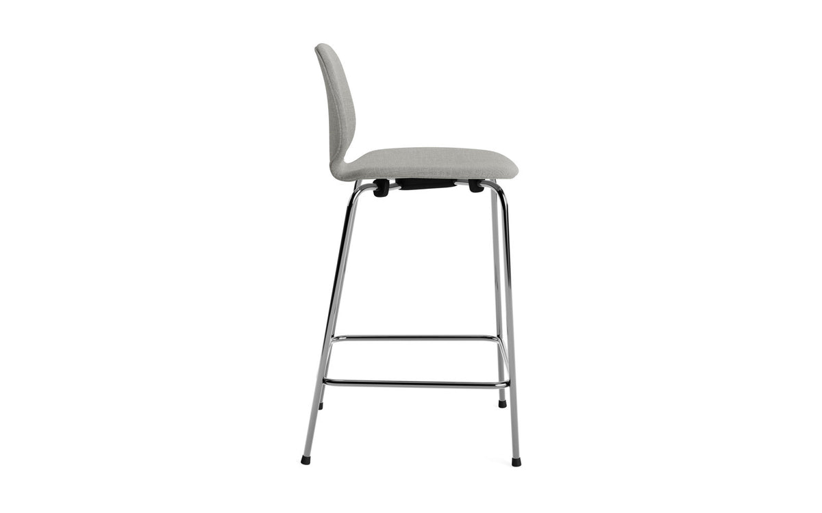 My Chair Barhocker 65 cm polster Krom in Remix 133 präsentiert im Onlineshop von KAQTU Design AG. Barstuhl ist von Normann Copenhagen