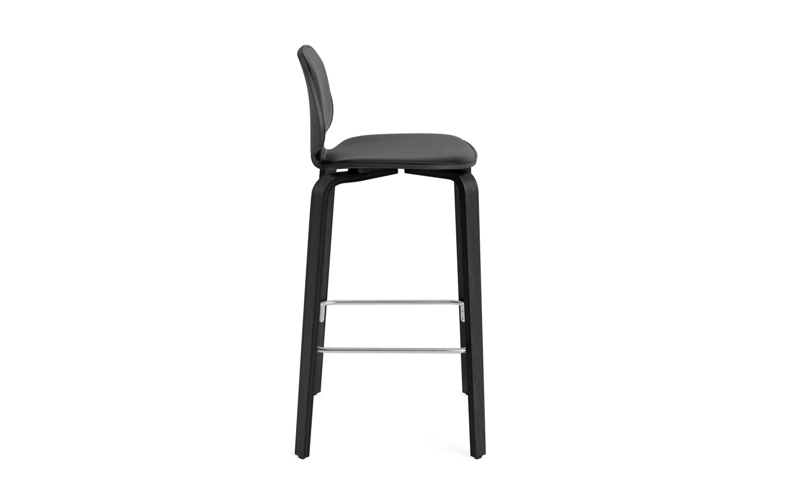 Entdecken Sie den My Chair Barhocker 75 cm von Normann Copenhagen – eleganter Sitzkomfort in edlem Schwarz aus strapazierfähigem Ultra Leder.