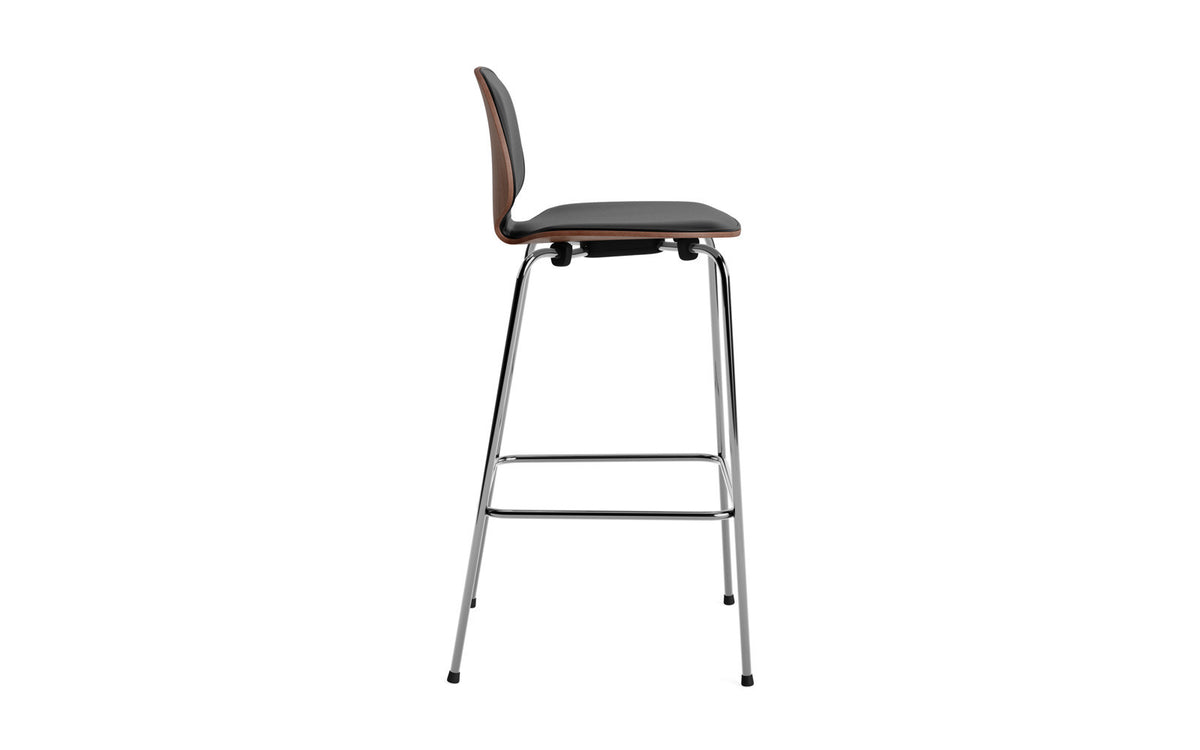 My Chair Barhocker 75 cm Frontpolster Krom Walnuss in Ultra 41599 präsentiert im Onlineshop von KAQTU Design AG. Barstuhl ist von Normann Copenhagen