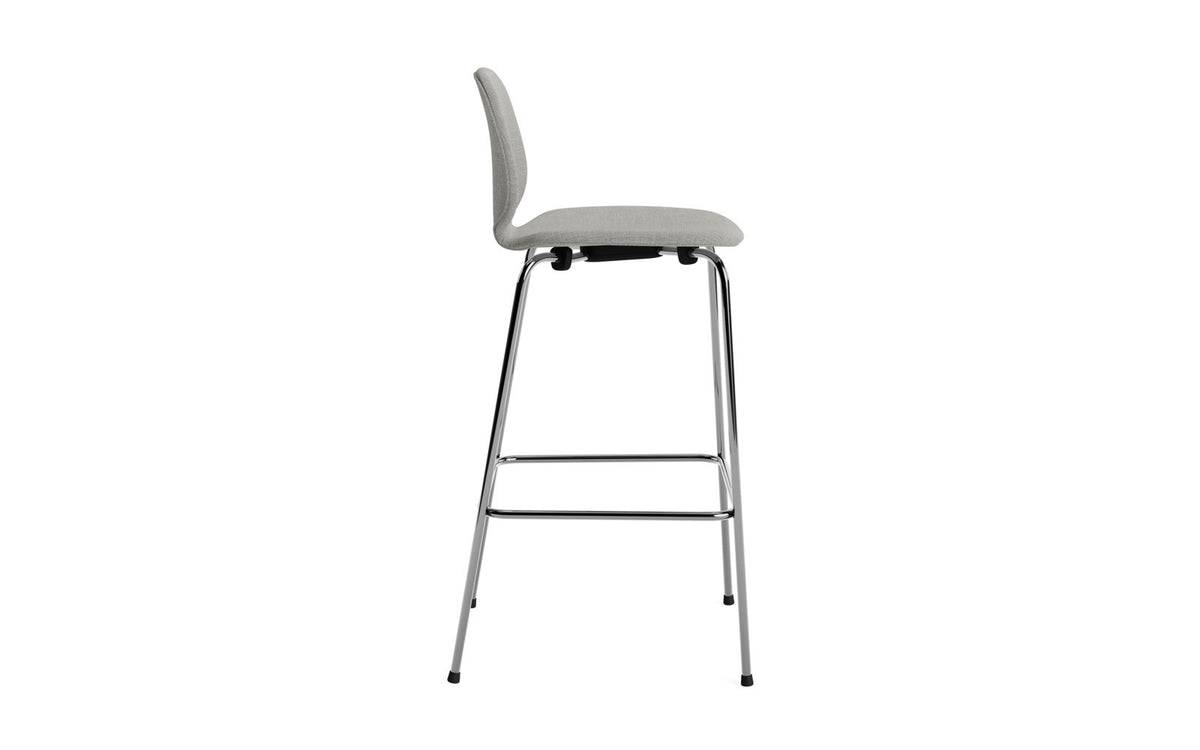 My Chair Barhocker 75 cm polster Krom in Remix 133 präsentiert im Onlineshop von KAQTU Design AG. Barstuhl ist von Normann Copenhagen