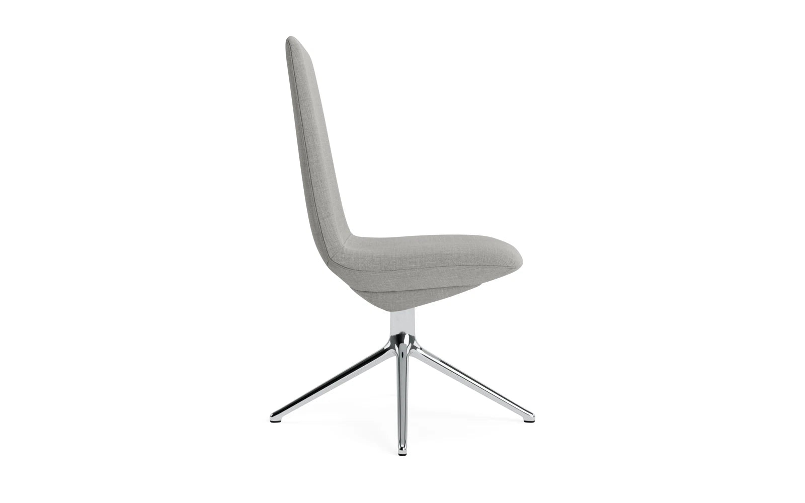 Erleben Sie den Off Chair niedrig mit Drehgestell 4B Aluminium Remix von Normann Copenhagen – eine harmonische Verbindung von modernem Design und optimalem Komfort für Ihr Büro.