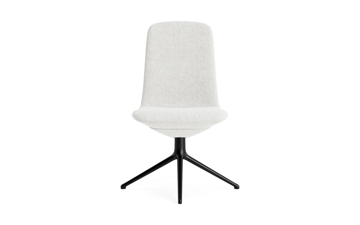 Off Chair niedrig mit Drehgestell 4B Schwartz aluminium Hallingdal in Hallingdal 110 präsentiert im Onlineshop von KAQTU Design AG. Bürostuhl ist von Normann Copenhagen