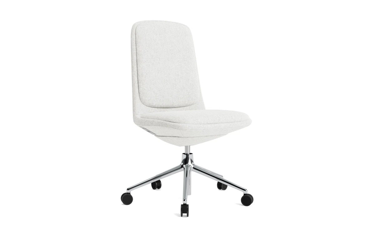 Off Chair niedrig 5W gaslift aluminium mit kissen Hallingdal in Hallingdal 110 präsentiert im Onlineshop von KAQTU Design AG. Bürostuhl ist von Normann Copenhagen