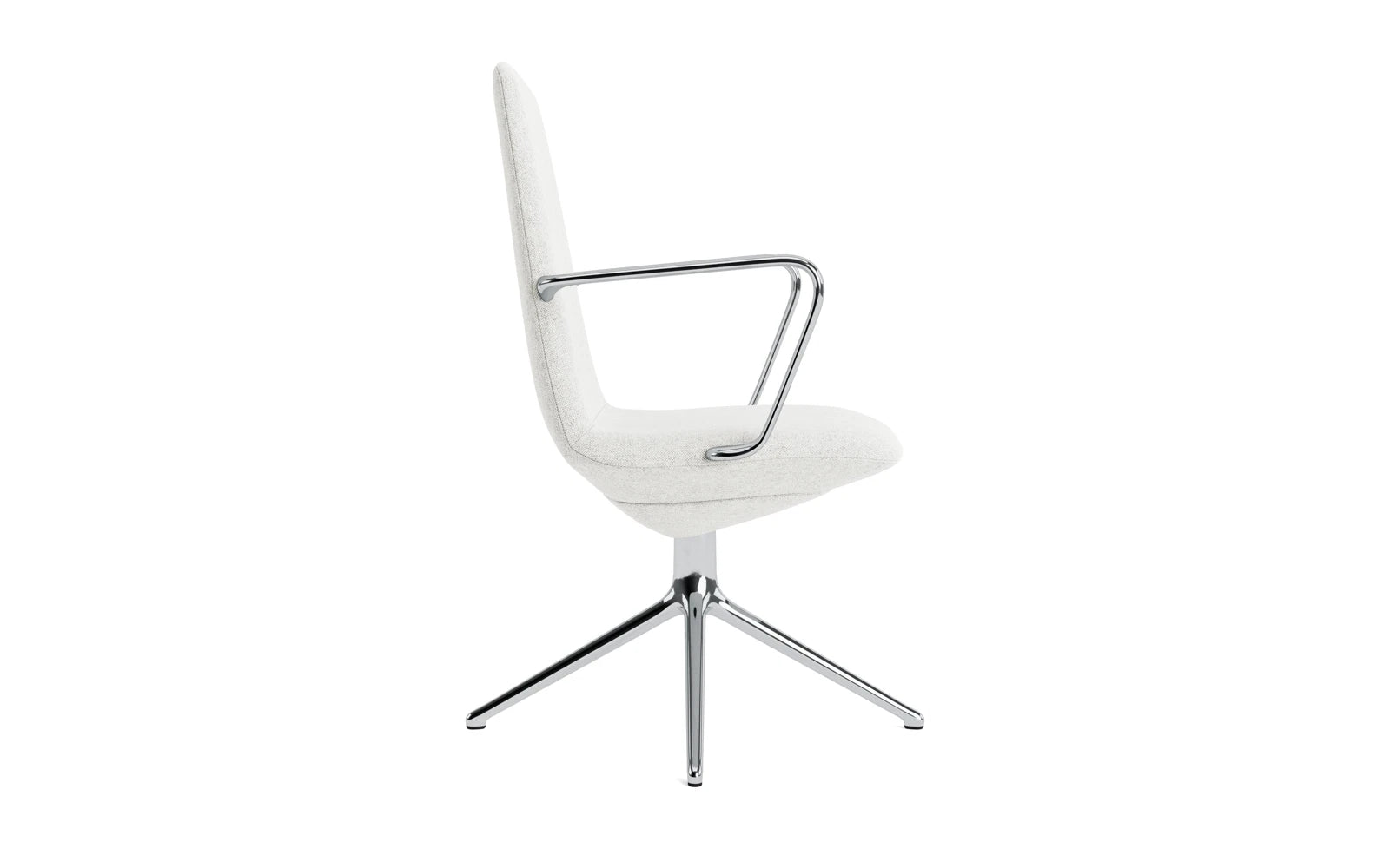 Erleben Sie den Off Armchair von Normann Copenhagen – ein eleganter, ergonomischer Stuhl mit Aluminium-Drehgestell, perfekt für Ihr modernes Büro.