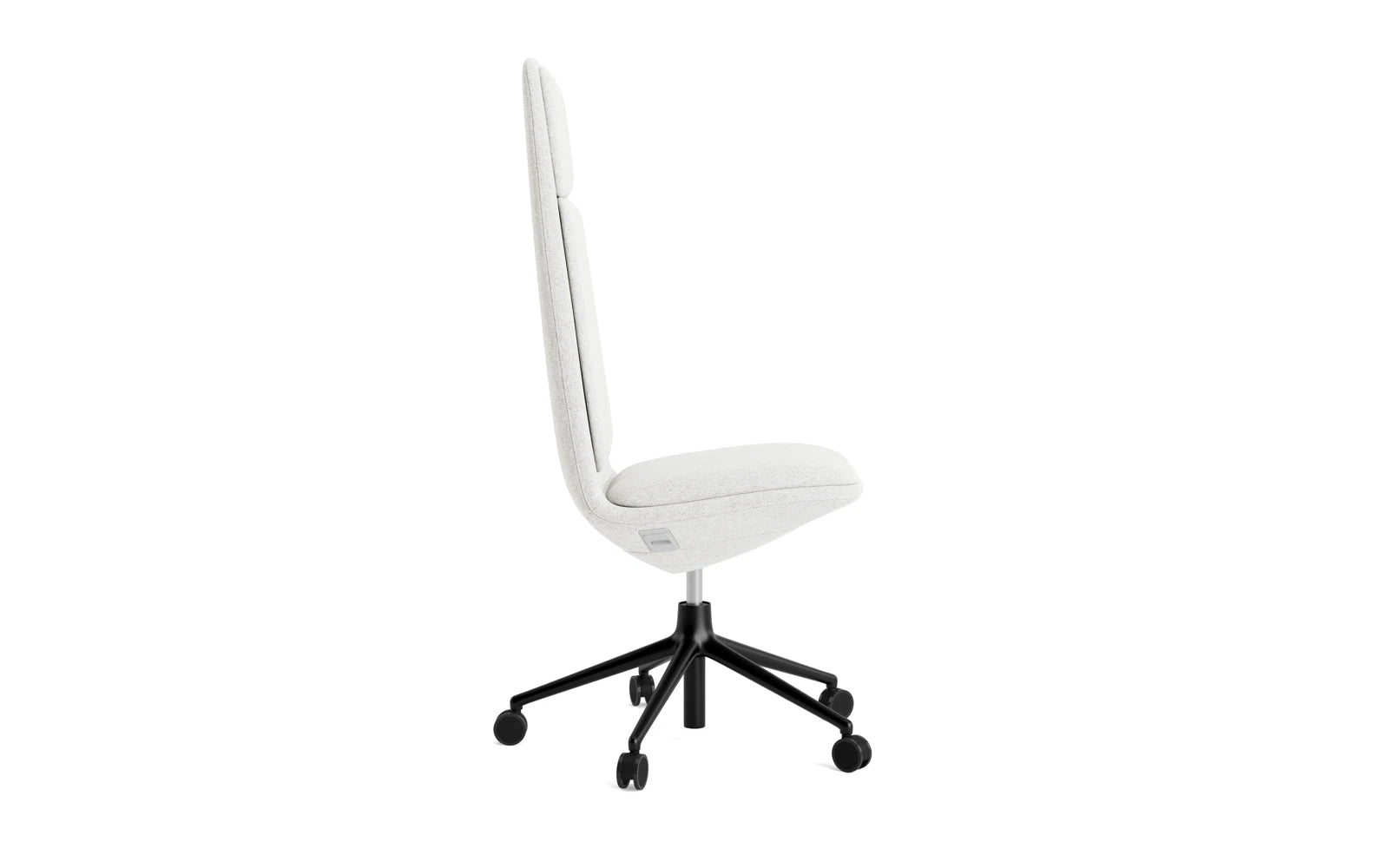 Erleben Sie den Off Chair von Normann Copenhagen: Ein stilvoller Bürostuhl mit Gaslift, schwarzem Aluminium und komfortablem Hallingdal-Kissen für Ihr modernes Büro.
