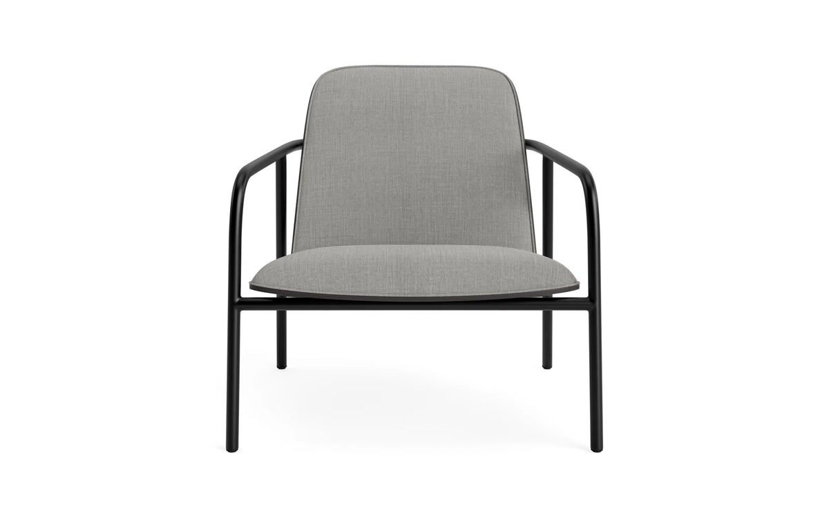 Pad Lounge-Sessel schwarzem Stahl schwarz/Remix in Remix 133 präsentiert im Onlineshop von KAQTU Design AG. Drehsessel ist von Normann Copenhagen