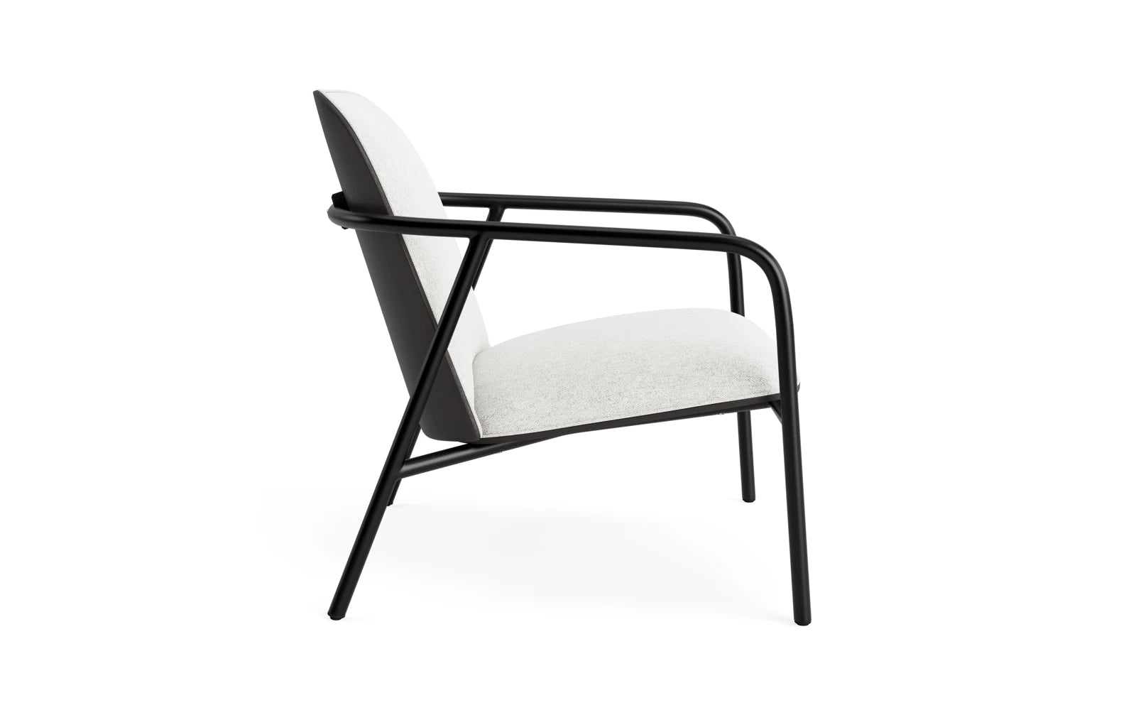 Erleben Sie den Pad Lounge-Sessel von Normann Copenhagen. Mit seinem schwarzen Stahlrahmen und der hochwertigen Hallingdal-Polsterung bietet er zeitlose Eleganz und höchsten Komfort.
