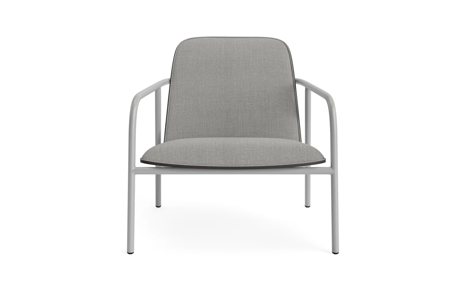 Entdecken Sie den eleganten Pad Lounge-Sessel in Grau mit schwarzem Stahlgestell von Normann Copenhagen – perfekter Komfort für stilvolle Räume.