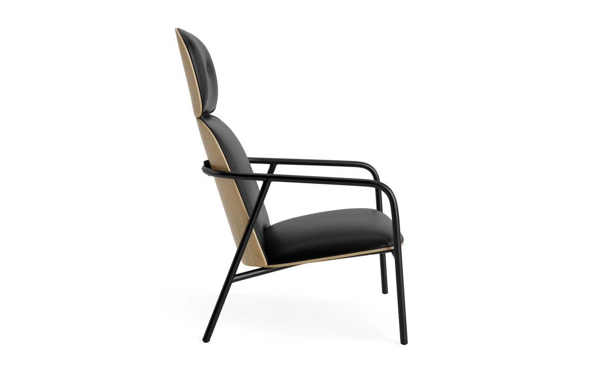Pad Lounge-Sessel hoch schwarzem Stahl Eiche/Ultra in Ultra 41599 präsentiert im Onlineshop von KAQTU Design AG. Drehsessel ist von Normann Copenhagen
