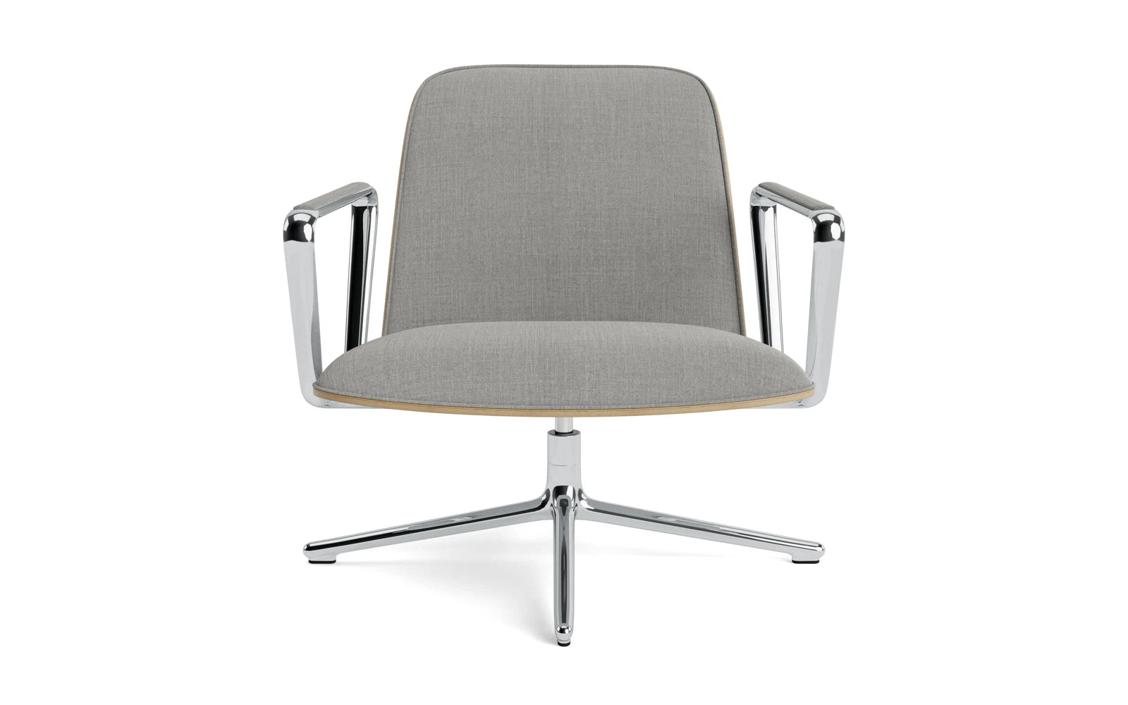Entdecken Sie den eleganten Pad Lounge-Sessel niedrig mit Drehgestell aus Aluminium und Eiche/Remix von Normann Copenhagen – Komfort trifft modernes Design.