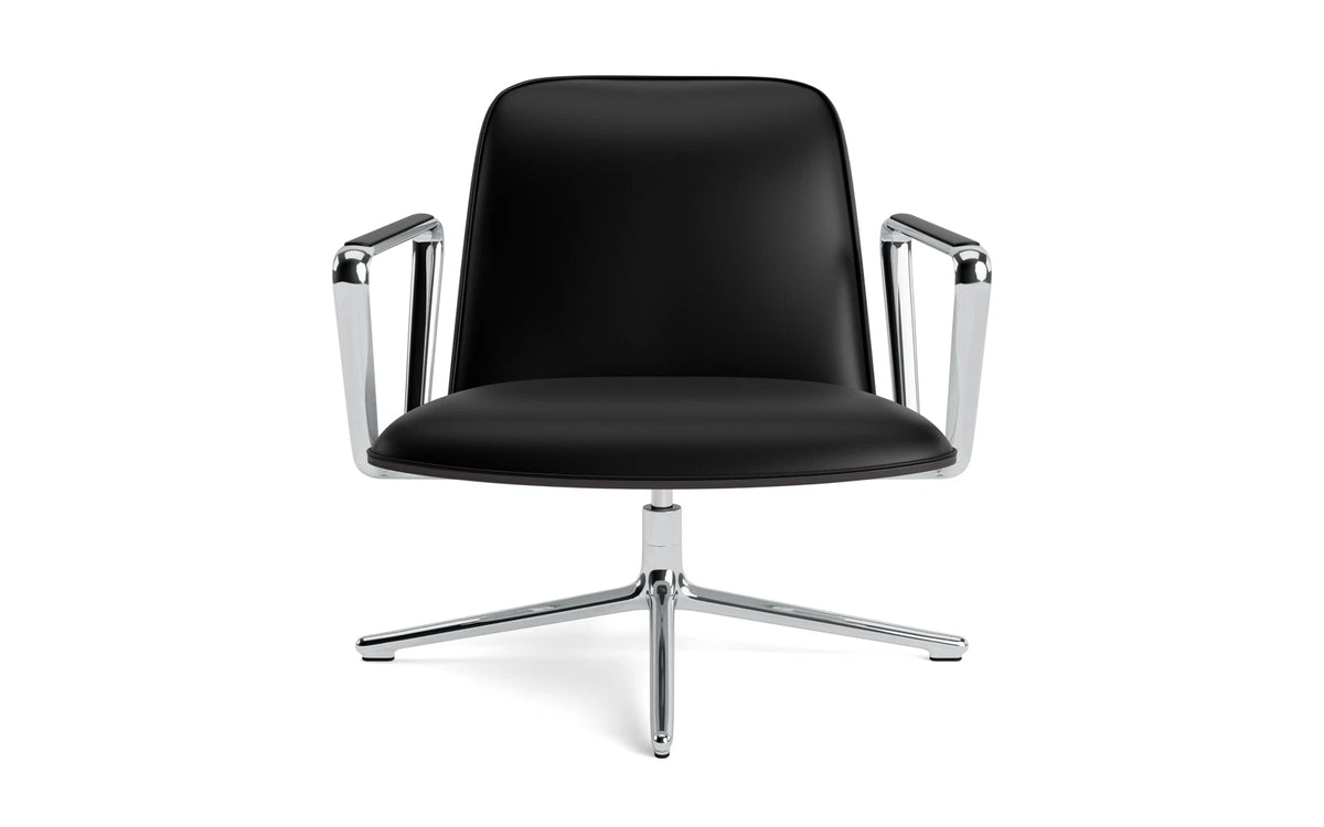 Pad Lounge-Sessel niedrig mit Drehgestell alu und schwarz/Ultra in Ultra 41599 präsentiert im Onlineshop von KAQTU Design AG. Drehsessel ist von Normann Copenhagen