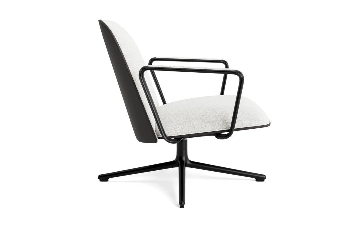 Pad Lounge-Sessel niedrig mit Drehgestell Schwarz Alu Schwarz/Hallingdal in Hallingdal 110 präsentiert im Onlineshop von KAQTU Design AG. Drehsessel ist von Normann Copenhagen