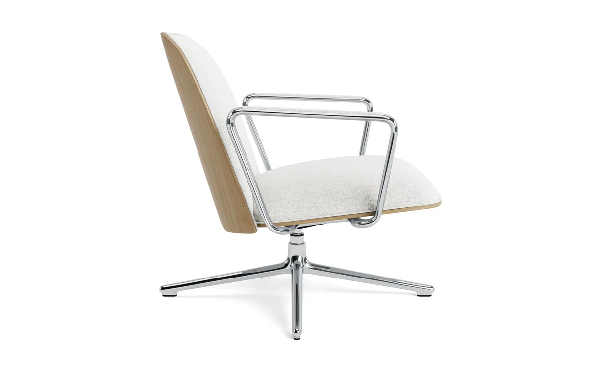 Pad Lounge-Sessel niedrig mit Drehgestell und Kippfunktion alu und Eiche/Hallingdal in Hallingdal 110 präsentiert im Onlineshop von KAQTU Design AG. Drehsessel ist von Normann Copenhagen