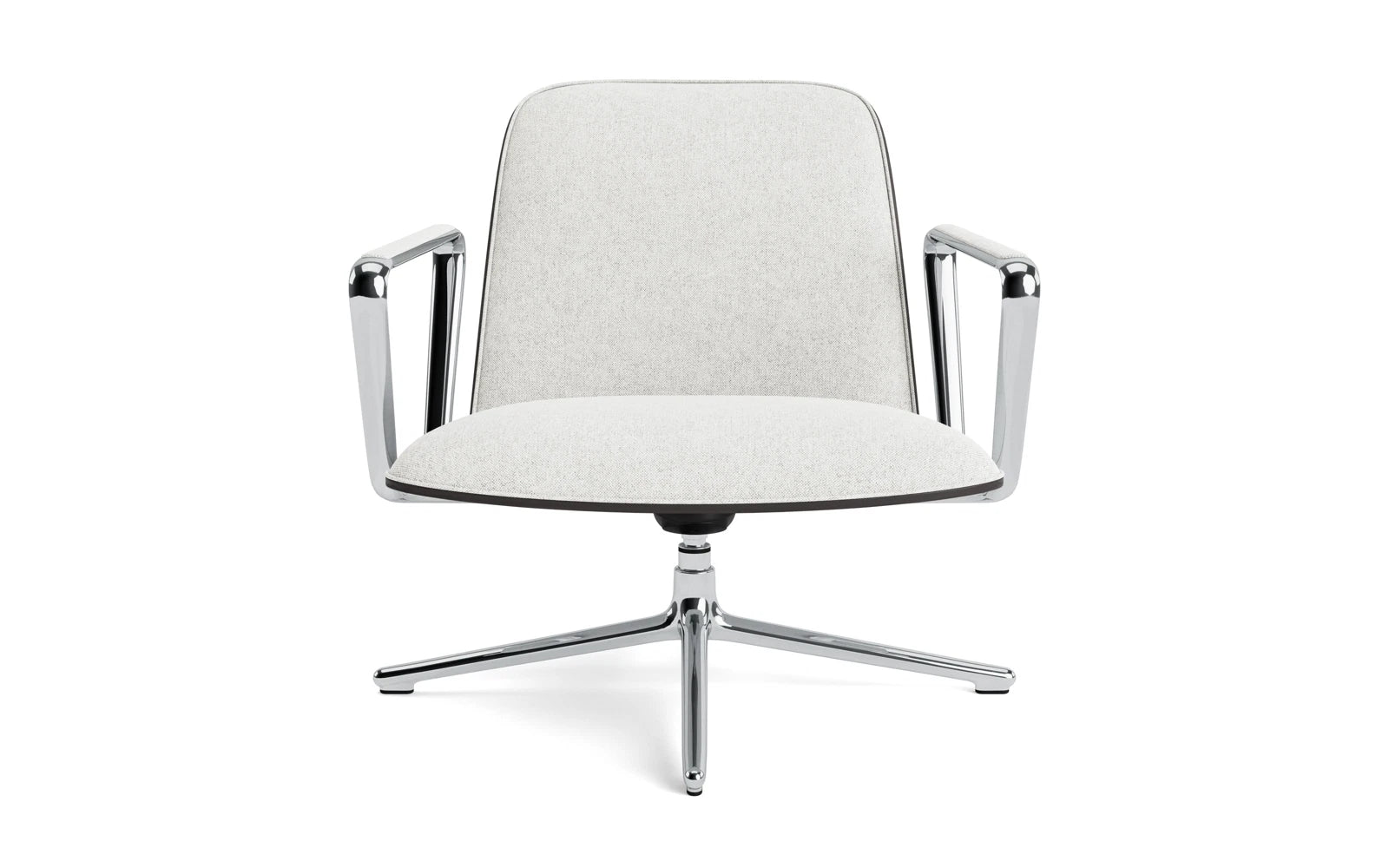 Entdecken Sie den eleganten Pad Lounge-Sessel von Normann Copenhagen. Niedrig, drehbar und mit Kippfunktion – ideal für stilvolle Lounges.