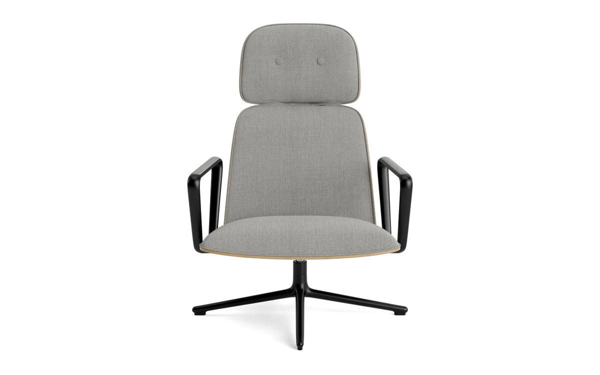 Pad Lounge-Sessel hoch mit Drehgestell Schwarz Alu Eiche/Remix in Remix 133 präsentiert im Onlineshop von KAQTU Design AG. Drehsessel ist von Normann Copenhagen