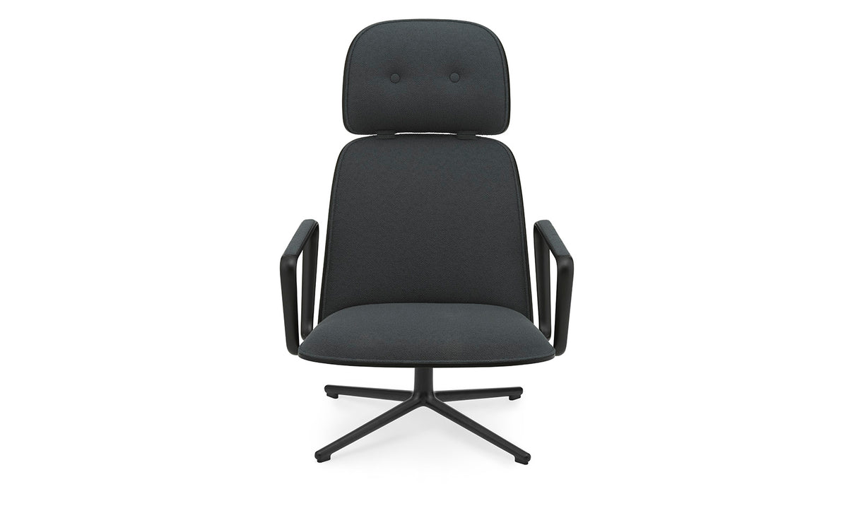 Pad Lounge-Sessel hoch mit Drehgestell Schwarz Alu Schwarz/Yoredale in Yoredale UDA25 präsentiert im Onlineshop von KAQTU Design AG. Drehsessel ist von Normann Copenhagen