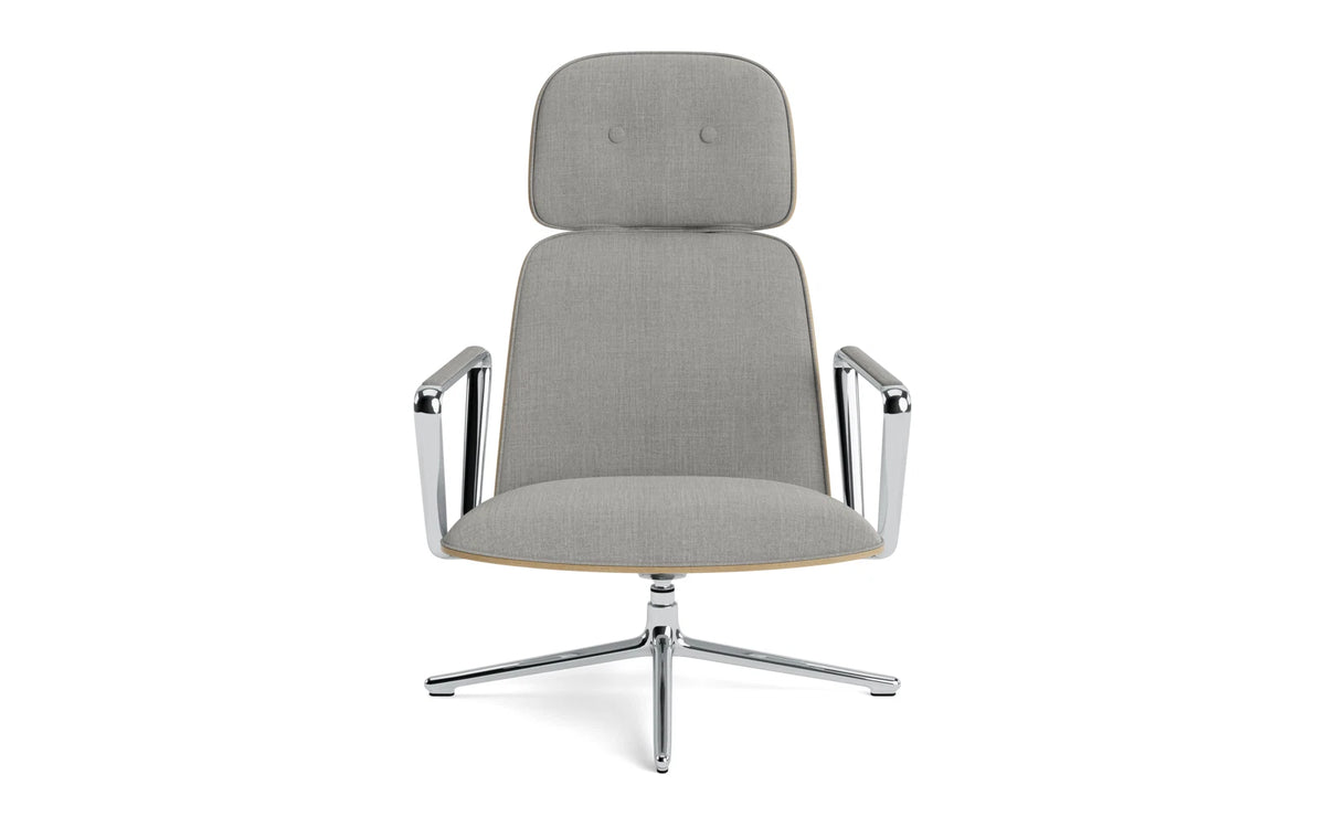 Pad Lounge-Sessel hoch mit Drehgestell und Kippfunktion alu und Eiche/Remix in Remix 133 präsentiert im Onlineshop von KAQTU Design AG. Drehsessel ist von Normann Copenhagen