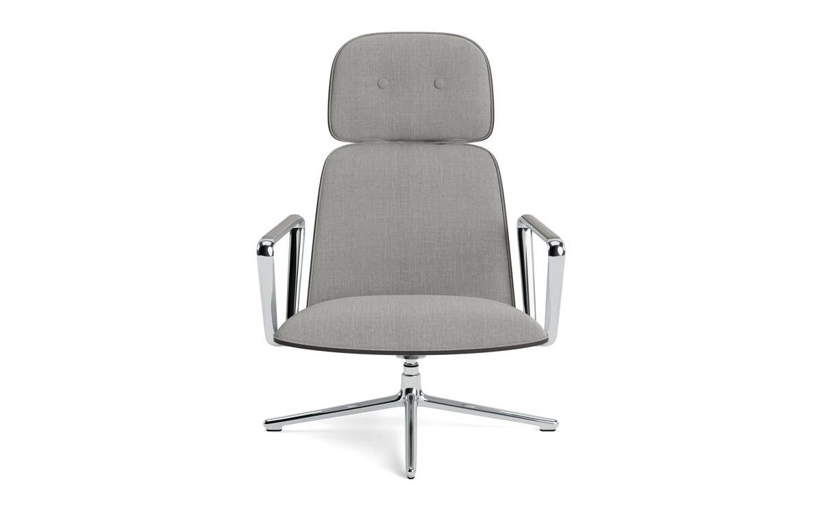Pad Lounge-Sessel hoch mit Drehgestell und Kippfunktion alu und Schwarz/Remix in Remix 133 präsentiert im Onlineshop von KAQTU Design AG. Drehsessel ist von Normann Copenhagen