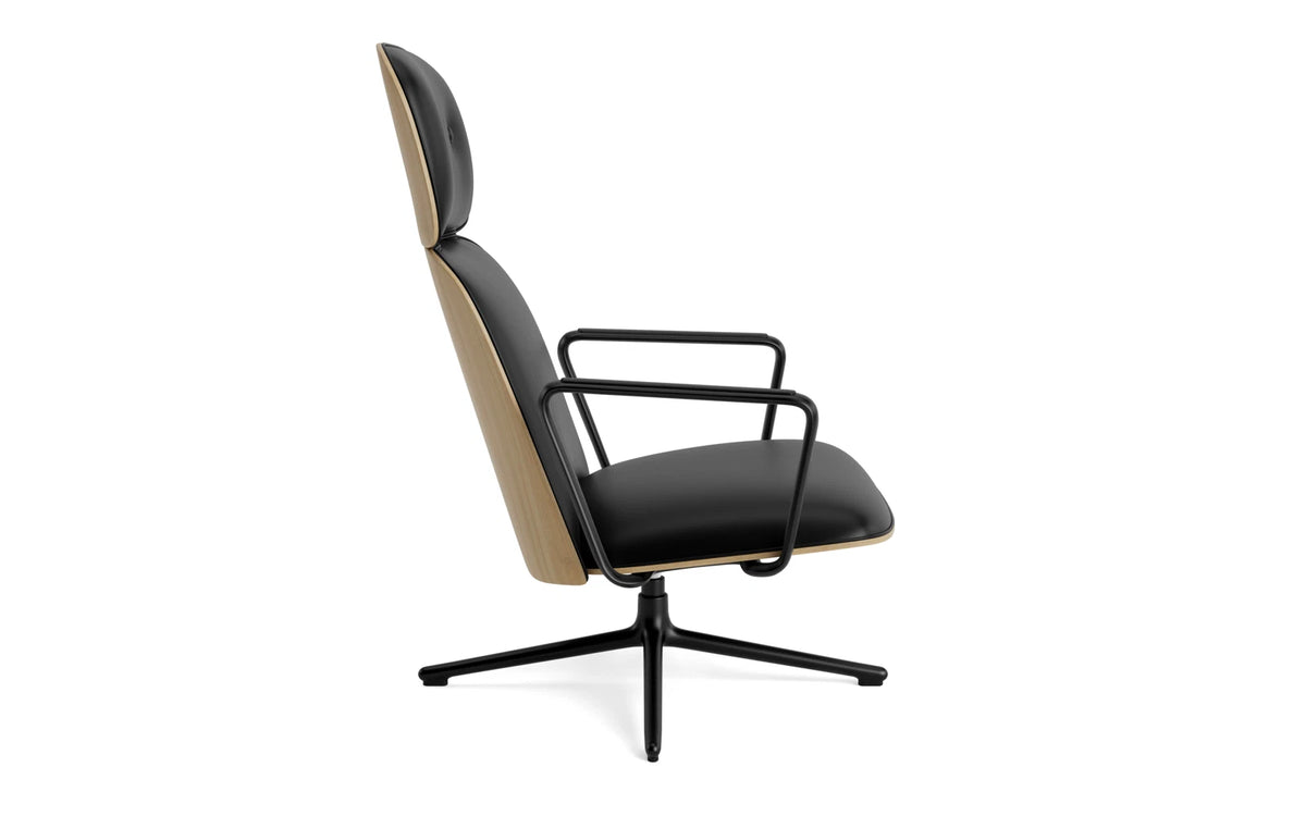 Pad Lounge-Sessel hoch mit Drehgestell und Kippfunktion Schwarz Alu Eiche/Ultra in Ultra 41599 präsentiert im Onlineshop von KAQTU Design AG. Drehsessel ist von Normann Copenhagen