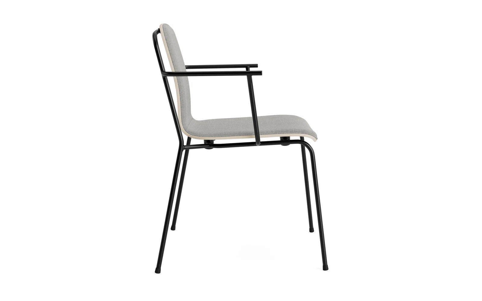 Erleben Sie den eleganten Studio Armlehnstuhl in Schwarz und hellgrau von Normann Copenhagen – ein zeitloses Design für jeden Raum.