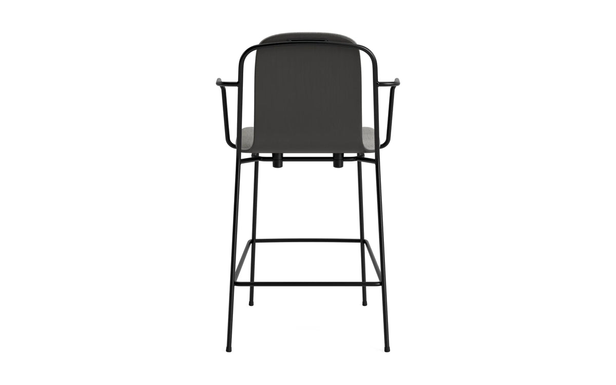 Studio Barstuhl 65 cm frontpolster schwarzes Stahl/ schwarz/ Remix in Remix 133 präsentiert im Onlineshop von KAQTU Design AG. Barstuhl ist von Normann Copenhagen