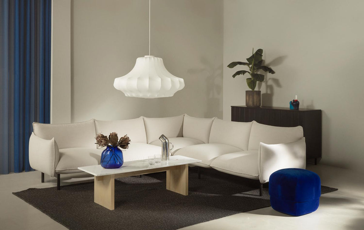 Ark modulares sofa 3-sitzer mitt Chaise Longue Remix in Remix 133 präsentiert im Onlineshop von KAQTU Design AG. L-Sofa rechts ist von Normann Copenhagen