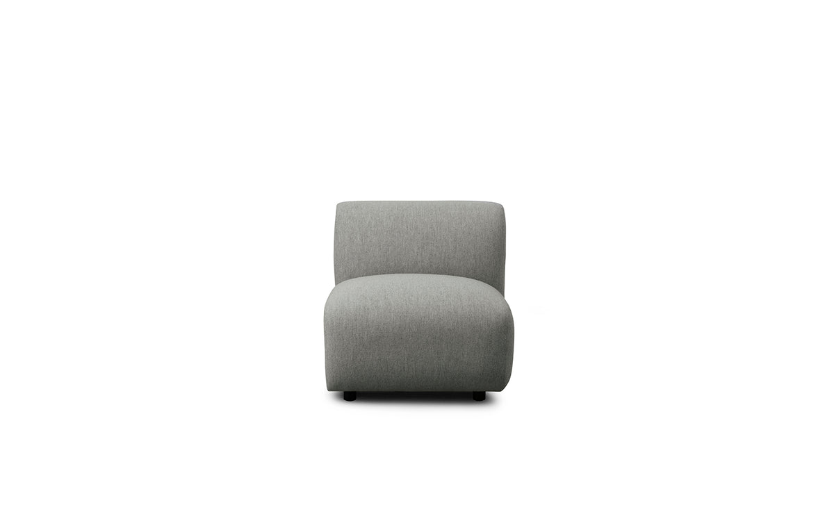 Modulares 3er Sofa Swell von Normann Copenhagen in Stoff Hallingdal 0110, offene linke Seite, mit Eschenholzbeinen und geschwungener Rückenlehne.