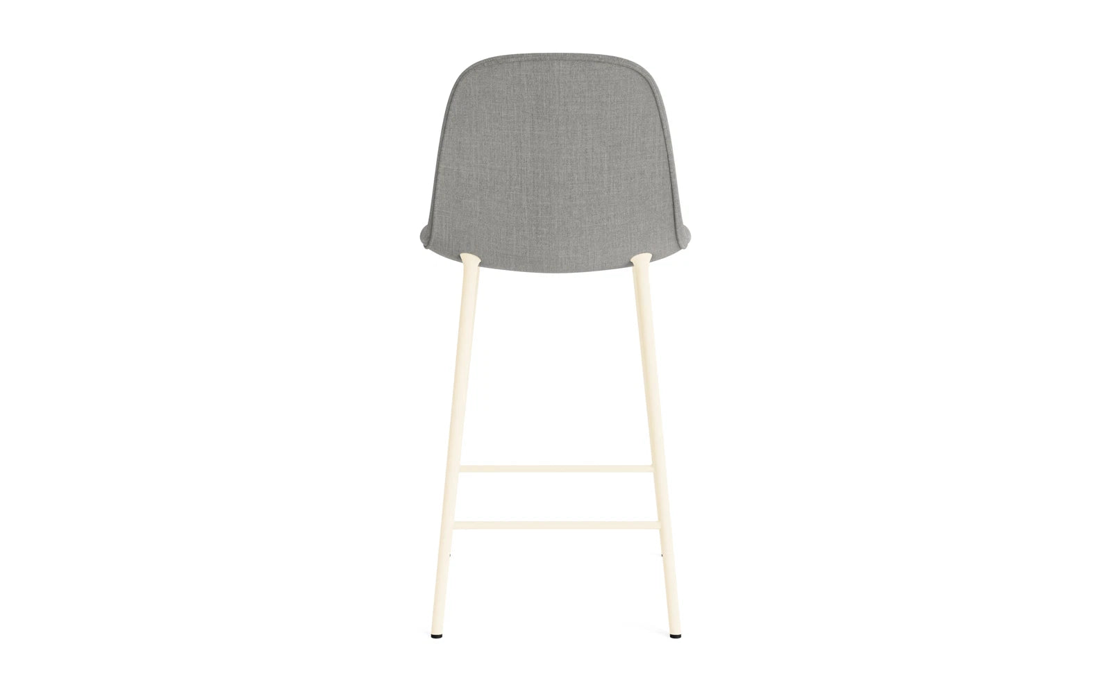Erleben Sie den eleganten Form Barstuhl 65 cm in creme, gepolstert und aus robustem Stahl Remix von Normann Copenhagen – der perfekte Akzent für Ihr Zuhause.
