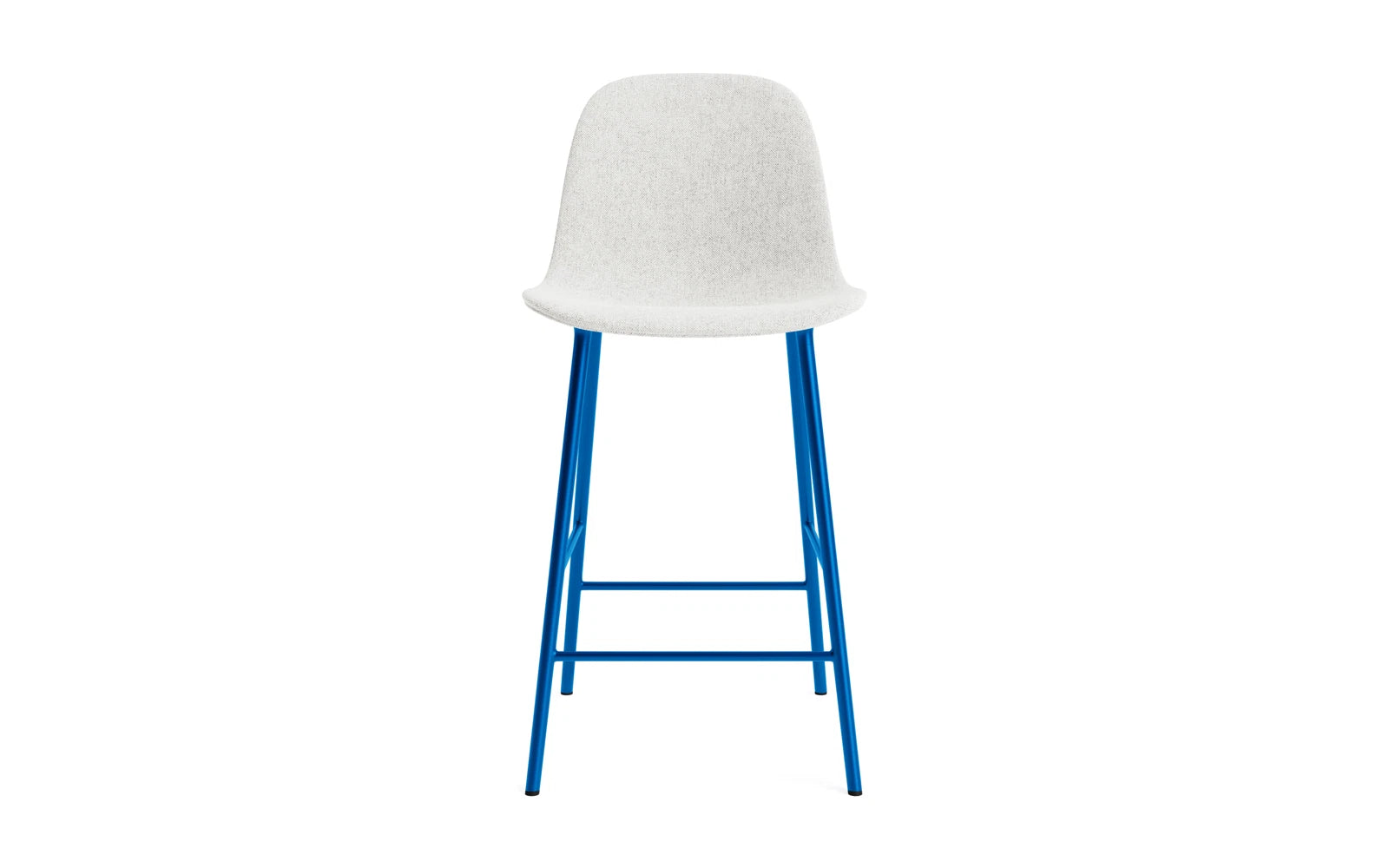 Erleben Sie den Form Barstuhl 65 cm in strahlendem Blau von Normann Copenhagen – ein elegantes Designstück, das Komfort und Stil perfekt kombiniert!