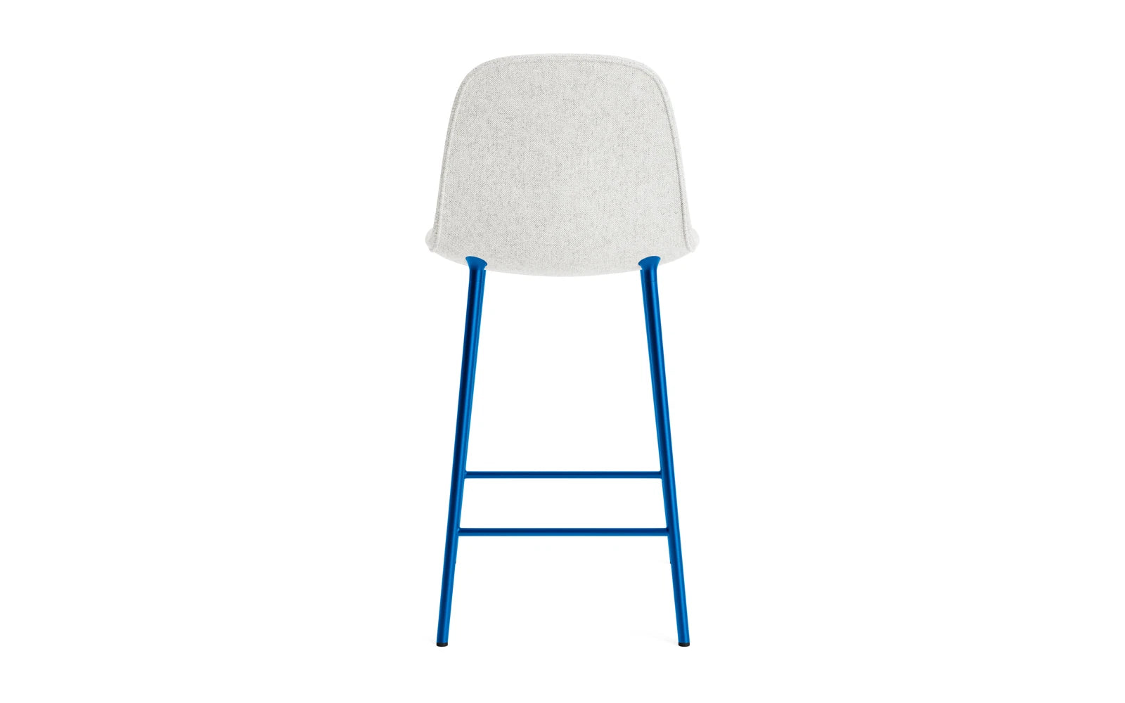 Erleben Sie den Form Barstuhl 65 cm in strahlendem Blau von Normann Copenhagen – ein elegantes Designstück, das Komfort und Stil perfekt kombiniert!